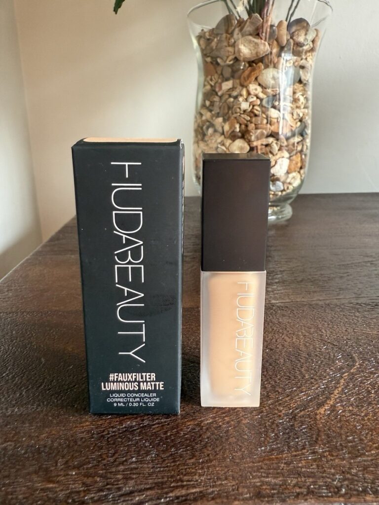 Huda Beauty Concealer